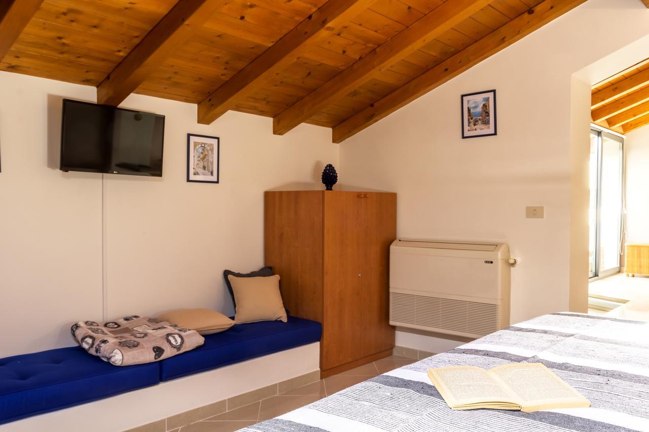Amartia Apartments Taormina Exterior foto